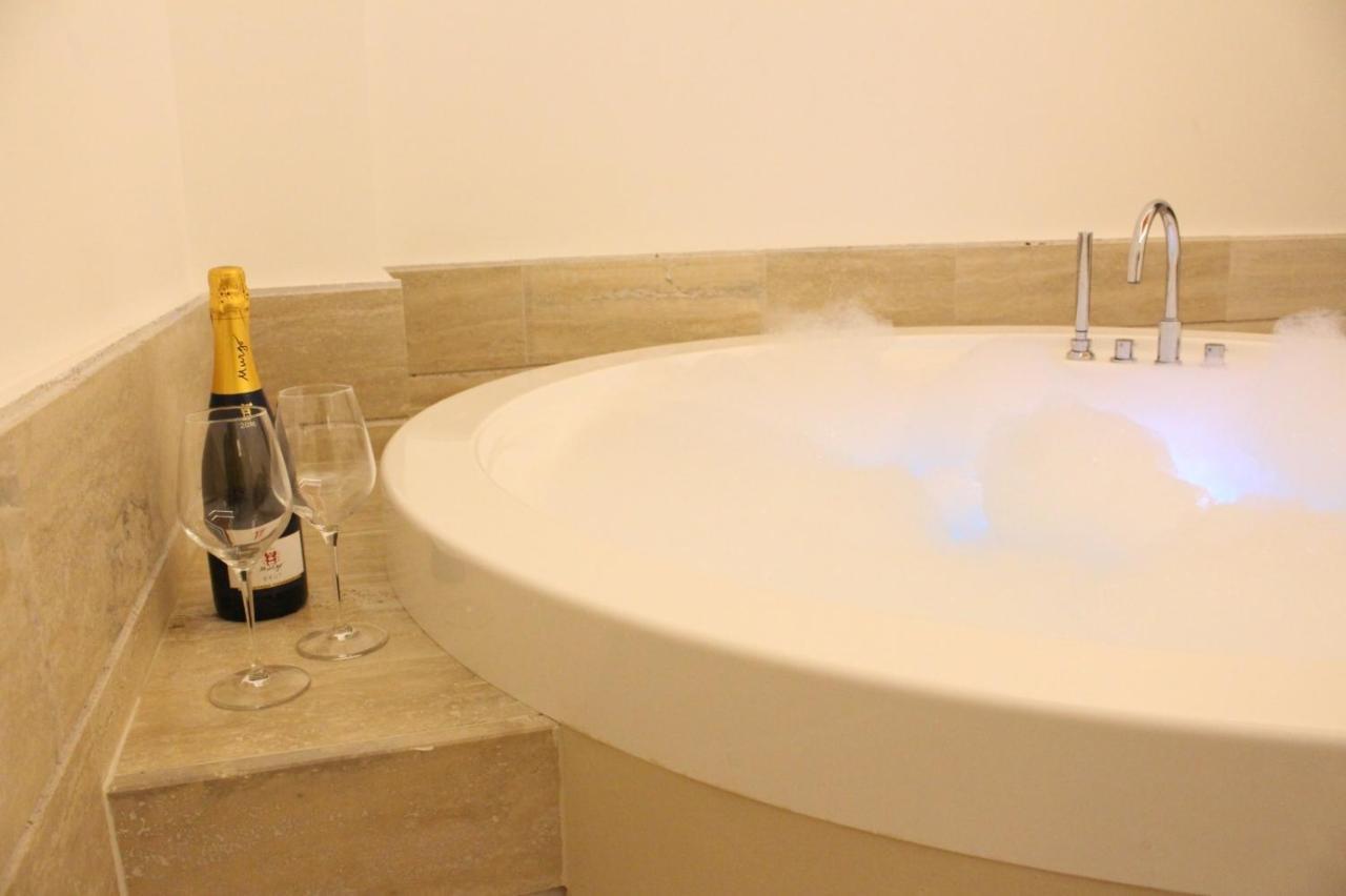 Nerello Suites And Rooms Катанія Екстер'єр фото