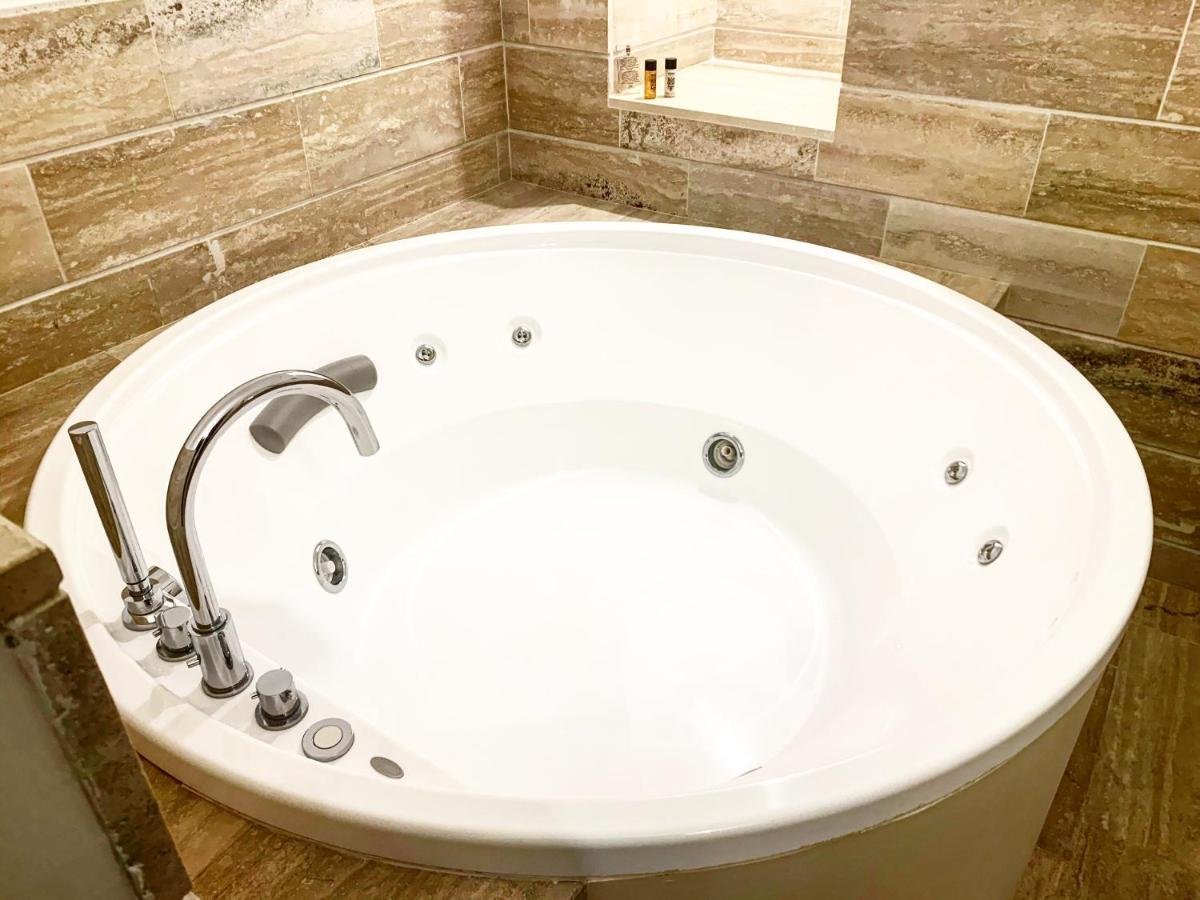 Nerello Suites And Rooms Катанія Екстер'єр фото